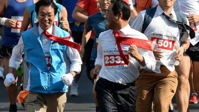 [사진] '넥타이 매어야 참가할 수 있어요.' 제11회 G밸리 넥타이 마라톤 대회