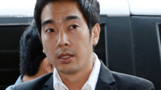 [브리핑] 고영욱, 항소심서 2년6월형 … 전자발찌 3년