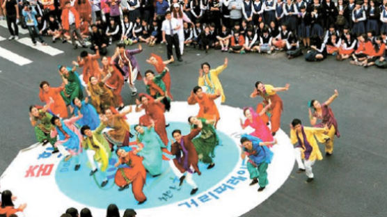 천안흥타령춤축제, 천안삼거리공원서 6일까지 열려