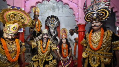 [사진] 인도의 두세흐라 축제 행렬
