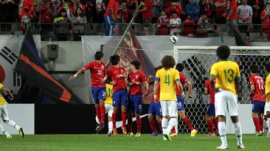 브라질 언론 "한국 거친 축구, 네이마르 화나게 해"