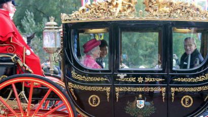 [사진] 황금마차 타고 버킹엄궁 향하는 박근혜 대통령