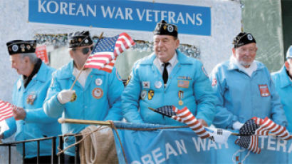[사진] 미 재향군인의 날 … 오바마 "한국전 용사에게 특별한 경의"