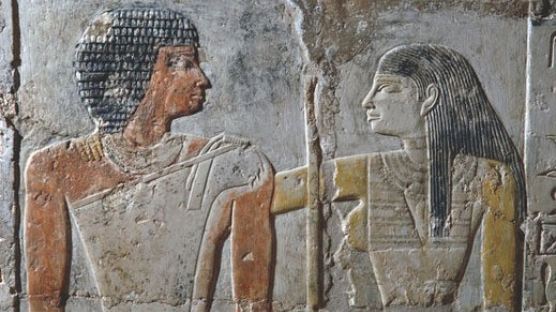 4400년 전의 사랑 "유물에서 발견된 두 남녀의 애틋한 관계? 어떤 그림이길래"