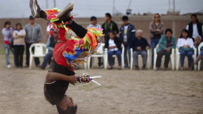 [사진] 페루 전통춤 '가위춤' 경연대회