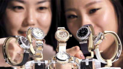[사진] 오메가, 여성용 기계식 시계 '레이디매틱'