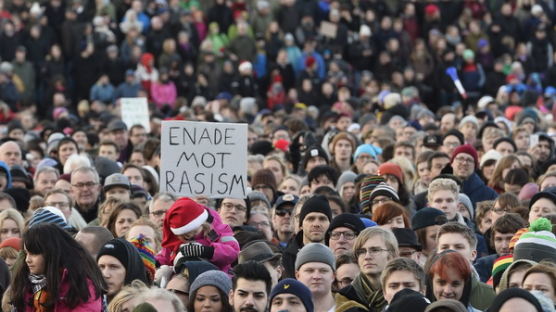 [사진] 스웨덴 반인종주의 시위