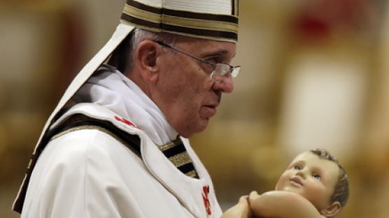 [사진] 성탄전야 미사 집전한 프란치스코 교황