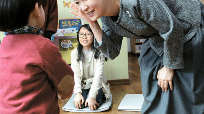[사진] 박 대통령, 아동양육시설 찾아 '일일 산타'