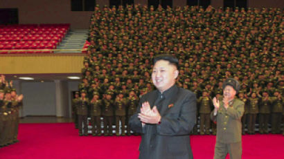 [사진] 김정은, 최용해와 군 행사 참석