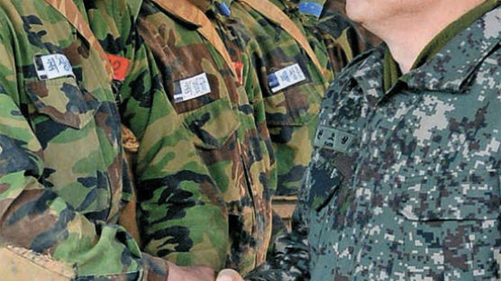[사진] 논산훈련소 찾은 권오성 육참총장