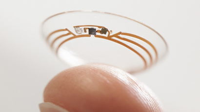 [사진] 구글이 개발한 스마트 콘택트렌즈