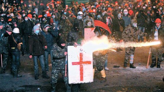 [사진] 더 격렬해진 우크라이나 반정부 시위