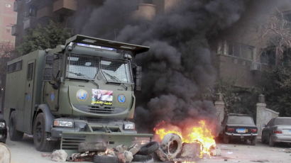[사진] 무르시 전 대통령 찬·반 과격시위