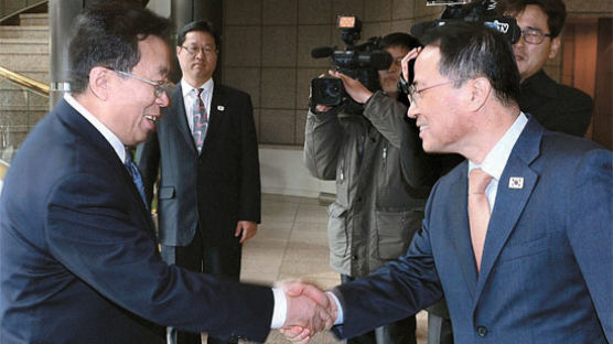 북 "국방위 대표단" 표현 … 박 대통령·김정은 합의한 셈