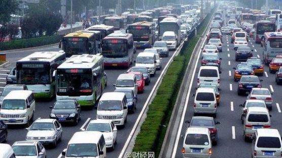 베이징 작년 평일 교통체증 2시간, 개선방안 시급
