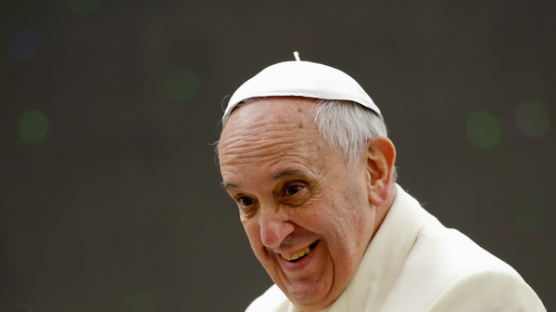 프란치스코 교황 "존경하는 신부님 십자가 훔친 적 있다" 고백 