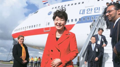 시진핑 배려하는 박 대통령 … 아베보다 먼저 만났다