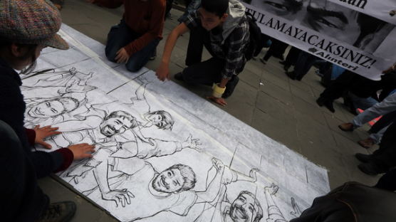 [사진] 터키 반정부 시위 '희생자를 기억해'