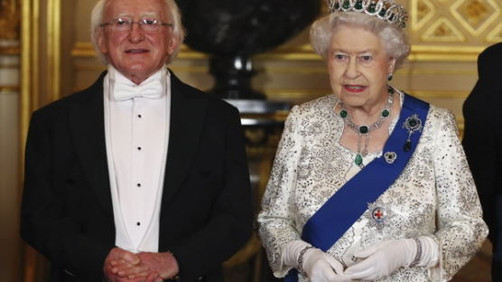 [사진] 영국 국빈 방문한 아일랜드 대통령 위한 여왕 환영만찬