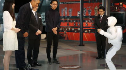 [사진] 오바마 美 대통령 반기는 아시모 로봇