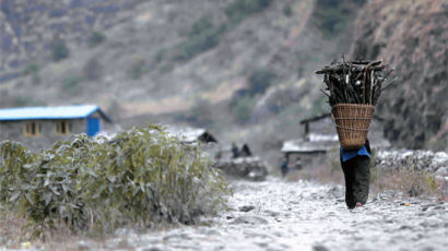김영주 기자의 히말라야 사람들 ⑩ 수줍은 많은 네팔 처녀 사비트르 