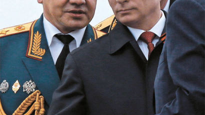 [사진] 푸틴, 크림반도 합병 후 첫 방문 