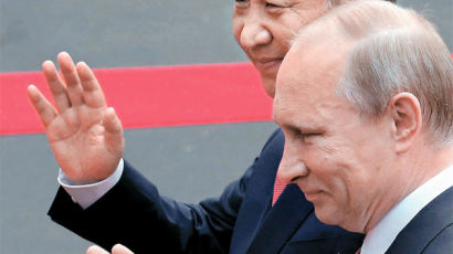 [사진] 미, 중국 장교 5명 기소 발표 다음 날 … 중국은 러시아와 400조원 가스 동맹