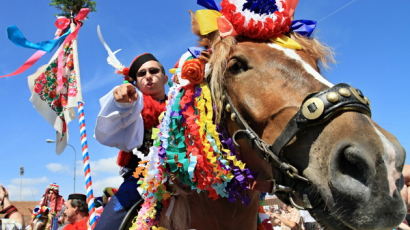 [사진] 체코 모라비아 전통행사 ‘왕들의 기마행렬’ 