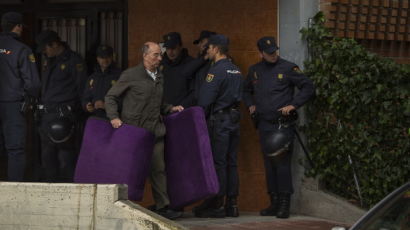 [사진] 스페인 강제 퇴거 명령에 집 잃는 소시민들