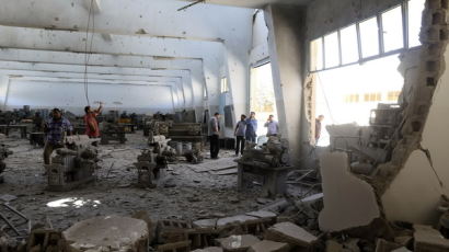 [사진] 반이슬람 무장세력, 벵가지 학교 건물 공격