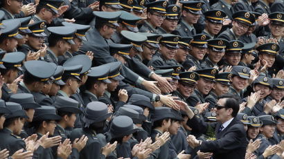 [사진] 타이완 육·해·공군 사관학교 합동졸업식