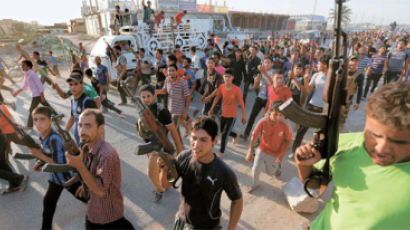 이라크 피의 토요일 … 반군 "정부군 포로 1700명 처형"