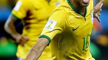 네이마르 "브라질-카메룬 경기서 2골 연속골" MOM 선정 