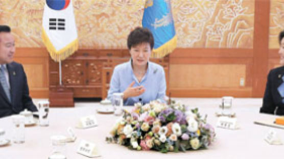 박 대통령 '5·24 해제' 공감 … 통일준비위 야당 참여 제안