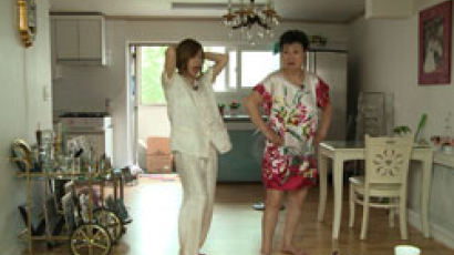 [오늘의 JTBC] 시어머니 아침체조에 댄스로 맞선 며느리