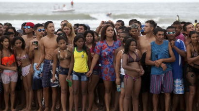 [사진] 휴가철 붐비는 브라질 해변가