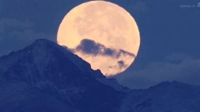 슈퍼문도 보고 유성우도 보고…8월은 우주쇼의 달 "언제 볼 수 있지?"