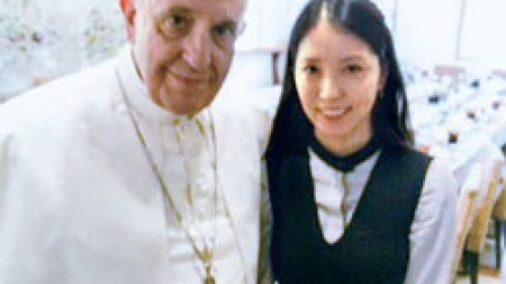 보아 만난 교황 "노래로 사람들에게 용기·희망 전하라"