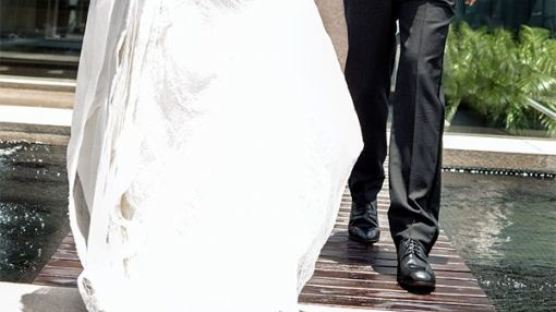 김태용 탕웨이 부부, 홍콩 호텔서 정식 결혼 ‘1박 숙박비가…’