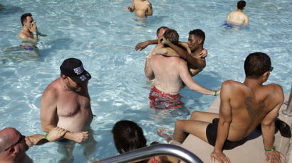 [사진] 美 라스베이거스 ‘게이들의 파티’