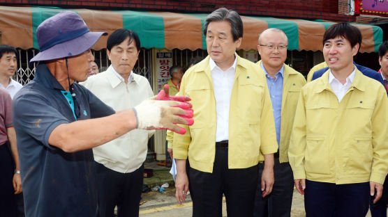 김무성 폭우지역 방문…세월호 정국에도 민생행보