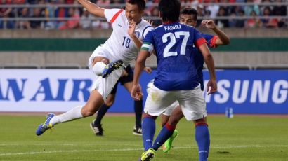 한국-말레이시아 결과, 3-0 완승…198㎝ 김신욱 원톱, 말레이시아 평균키는?