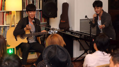 훈남듀오 '피콕', 신문콘서트를 음악으로 물들였다