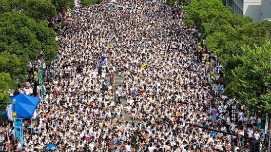 "보통선거를 달라" … 홍콩 대학생 1만3000명 동맹휴업
