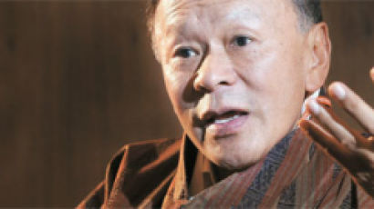 [배명복의 직격 인터뷰] 지그메 틴레이 전 부탄 총리