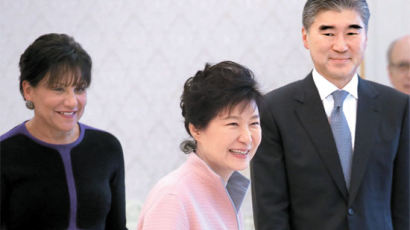 [사진] 박 대통령, 미국 상무장관 접견