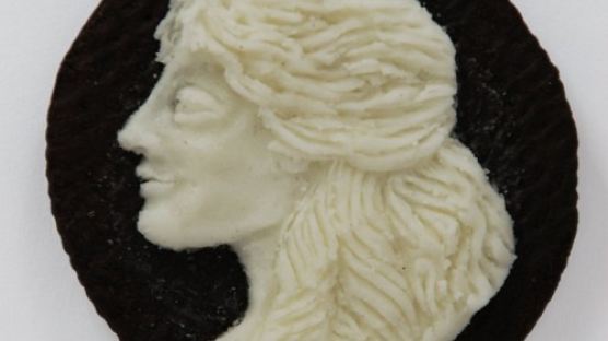 먹지 마세요, 예술에 양보하세요…오레오 쿠키로 만든 양각 조각!