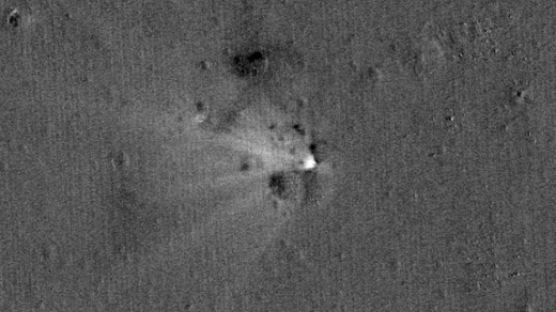 달 탐사선 라디 무덤 발견, 세탁기 만한 크기가 터지니…'충격적 이미지'