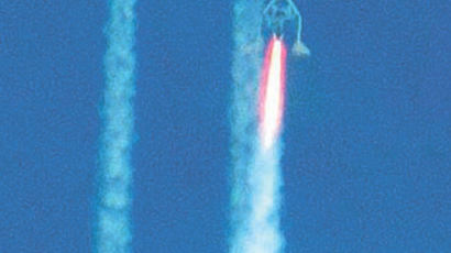 [사진] 관광우주선 시험비행 중 폭발 
